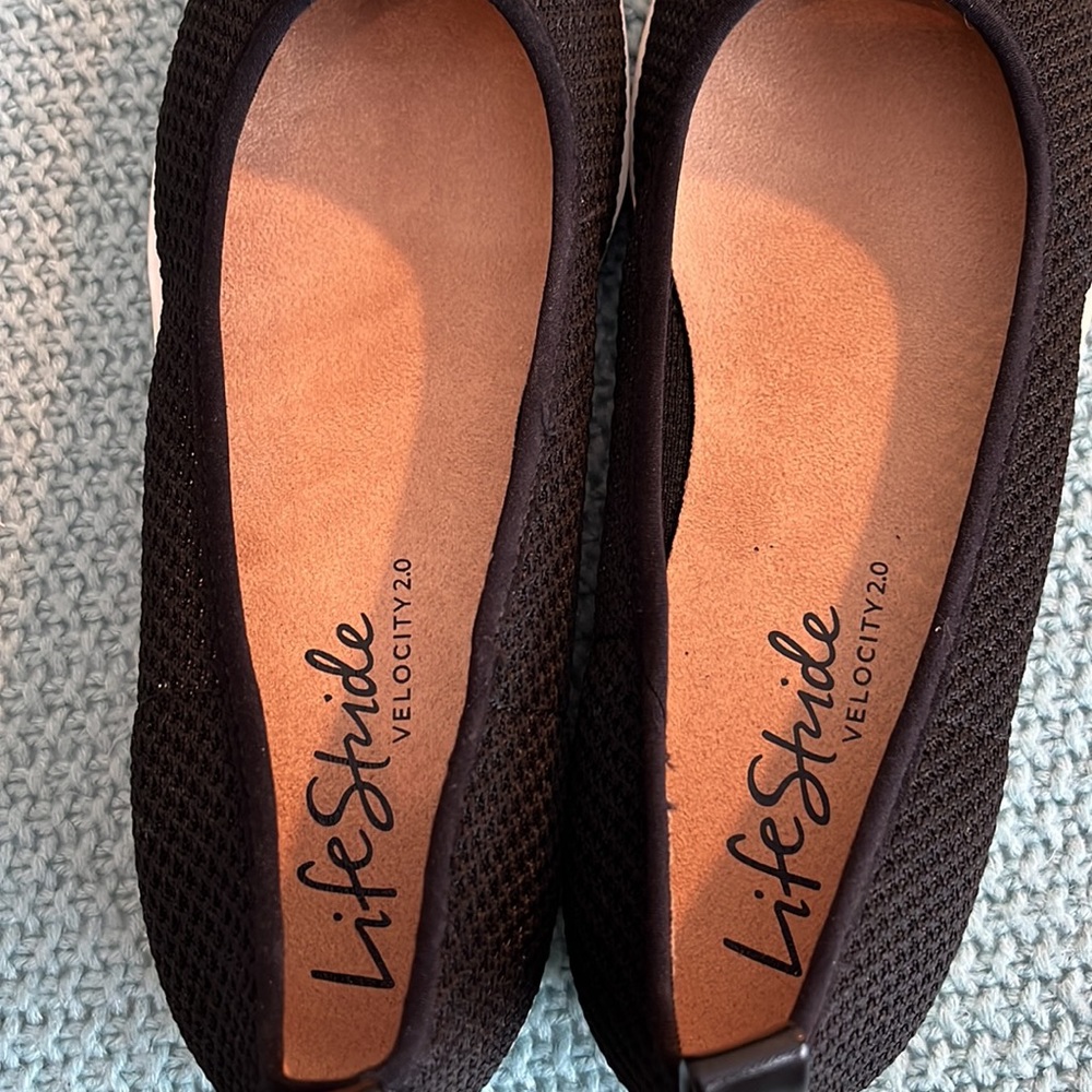 Life Stride Black Knit Slip-On Women's Flats - Picture 5 of 7